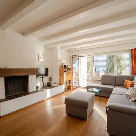 Slope-side Mountain Sleeps 4 Daire Laax