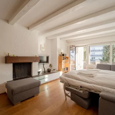 Slope-side Mountain Sleeps 4