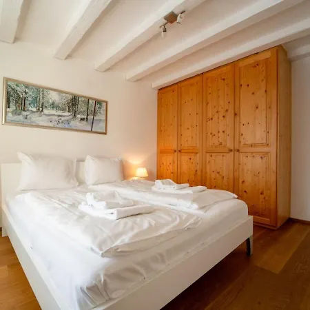 Slope-side Mountain Sleeps 4 *