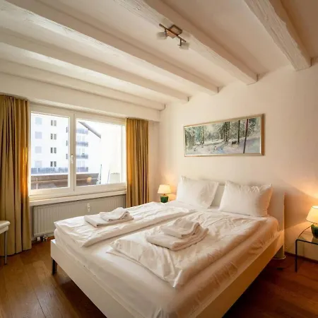 Slope-side Mountain Sleeps 4 * Laax