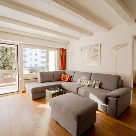 Slope-side Mountain Sleeps 4