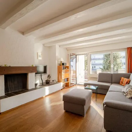 Slope-side Mountain Sleeps 4 Apartment Laax