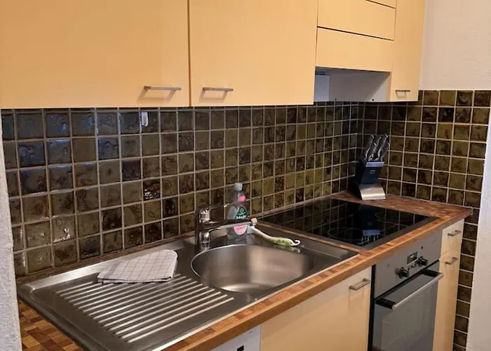 Slope-side Mountain Sleeps 4