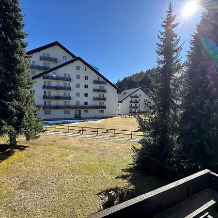 Slope-side Mountain Sleeps 4 *